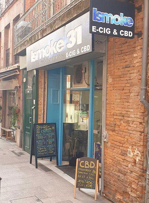 devanture-Ismoke-31-magasin-ciagrette-électronique-à-Toulouse
